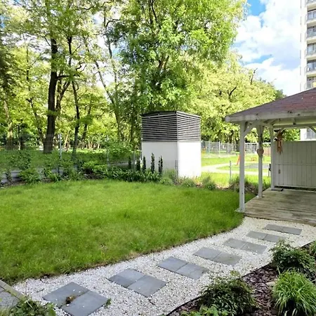 Apartment Stylowy Z Prywatnym Ogrodem, Widokiem Na Park I Parkingiem - Red Park Poznan